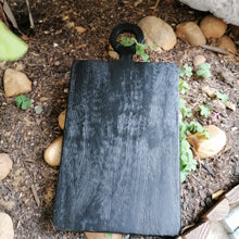 Charger l&#39;image dans la galerie, Planche rectangulaire en bois de manguier noir brossé